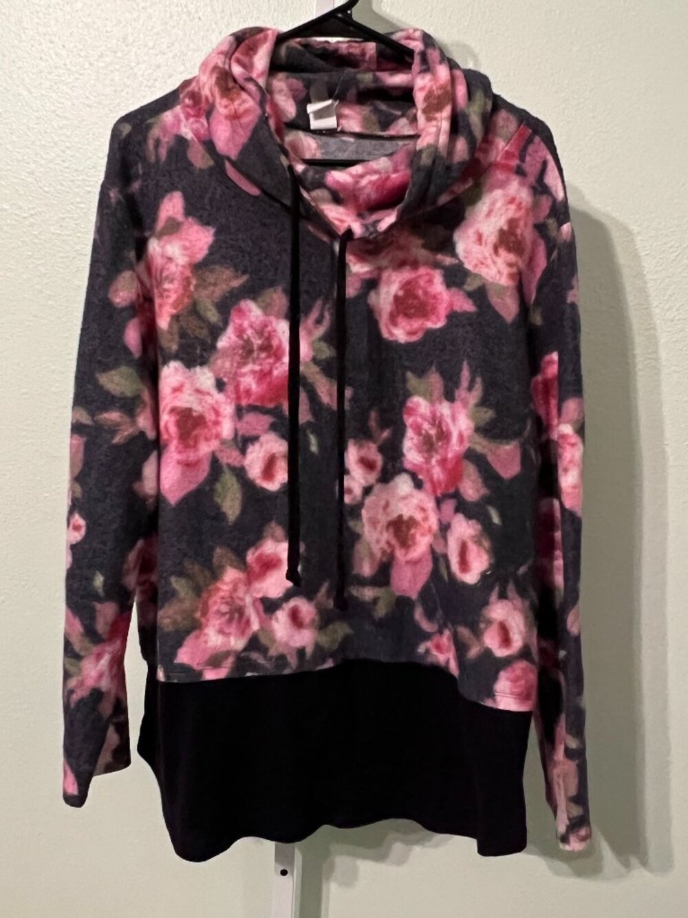 Honeyme Curvy Navy w Pink Flowers Cowl-Neck Faux-Layered Fleece Top SZ XXL
